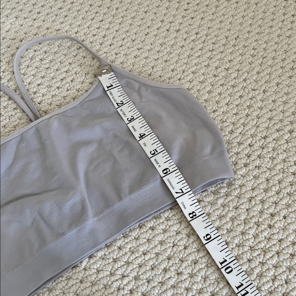 Set of 3 Gap Body seamless bralettes size Medium in very good used condition! - Picture 11 of 11